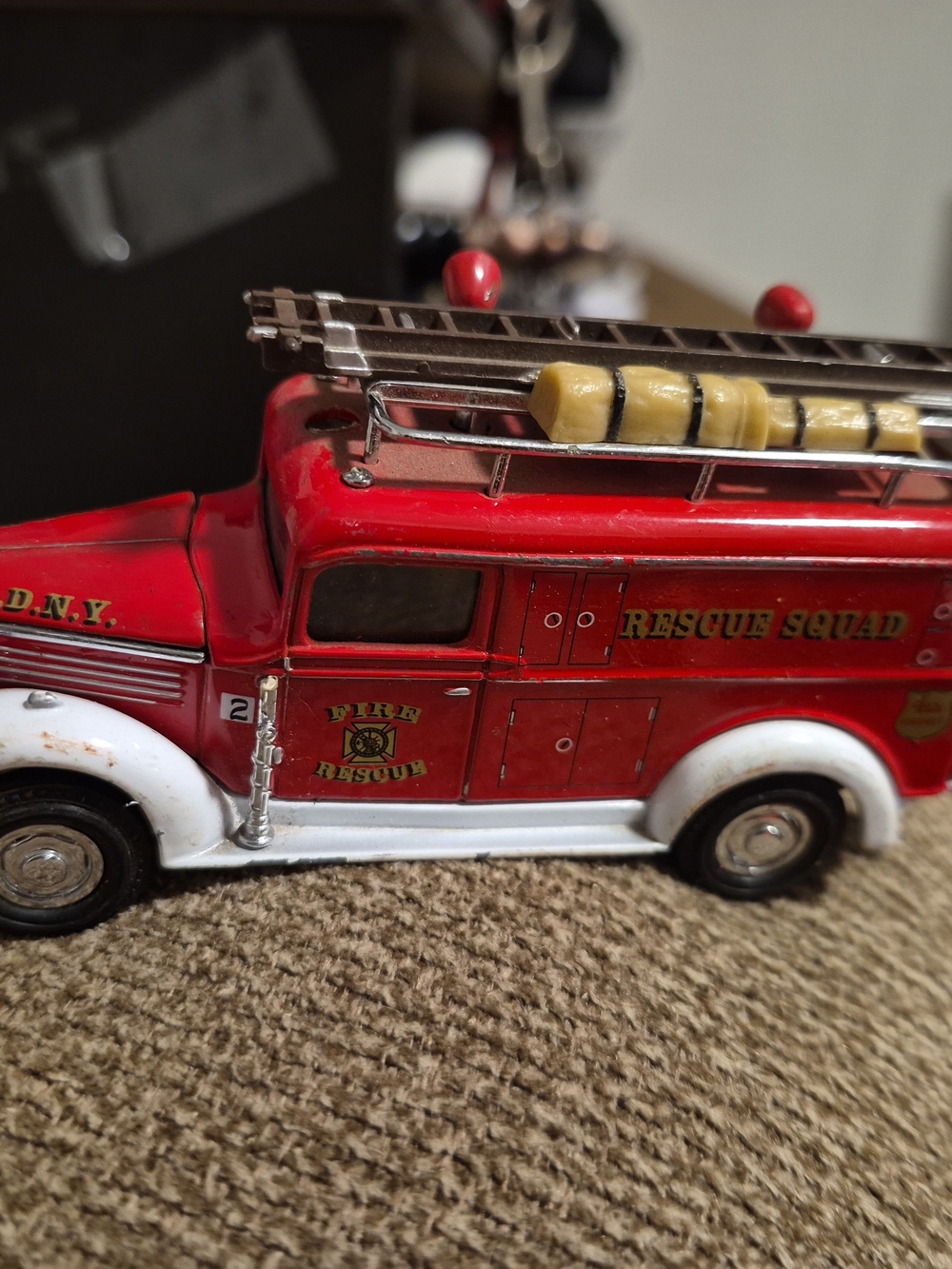 Matchbox Collectibles Model Vintage 1937 GMC Van F.D.N.Y Rescue Squad Design